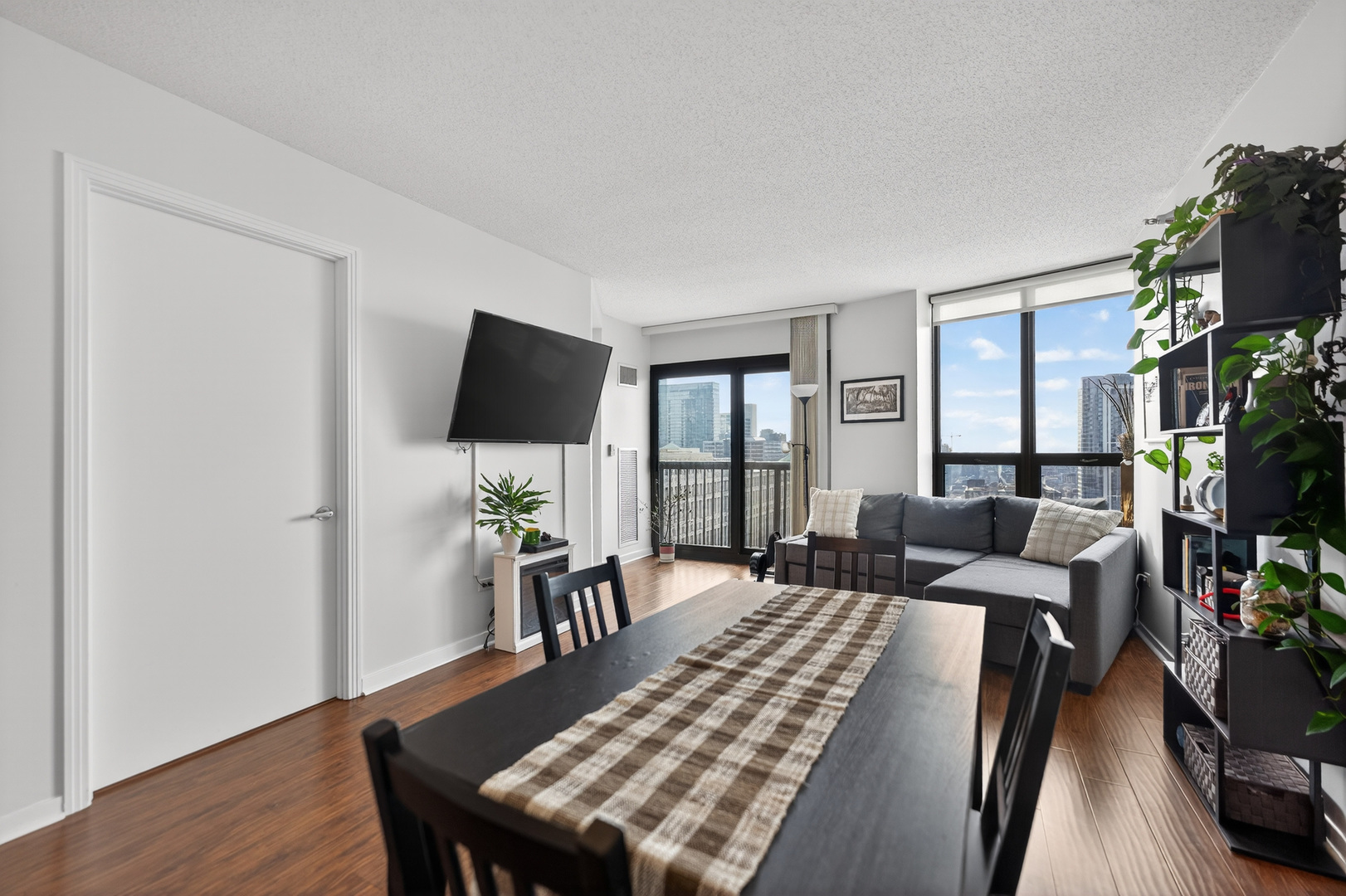 400 North La Salle Street Chicago IL 60654