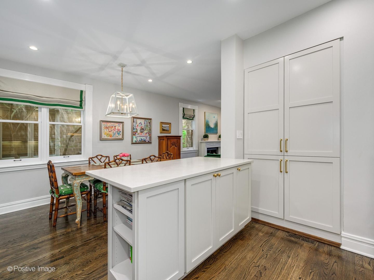 1907 North Cleveland Avenue Chicago IL 60614