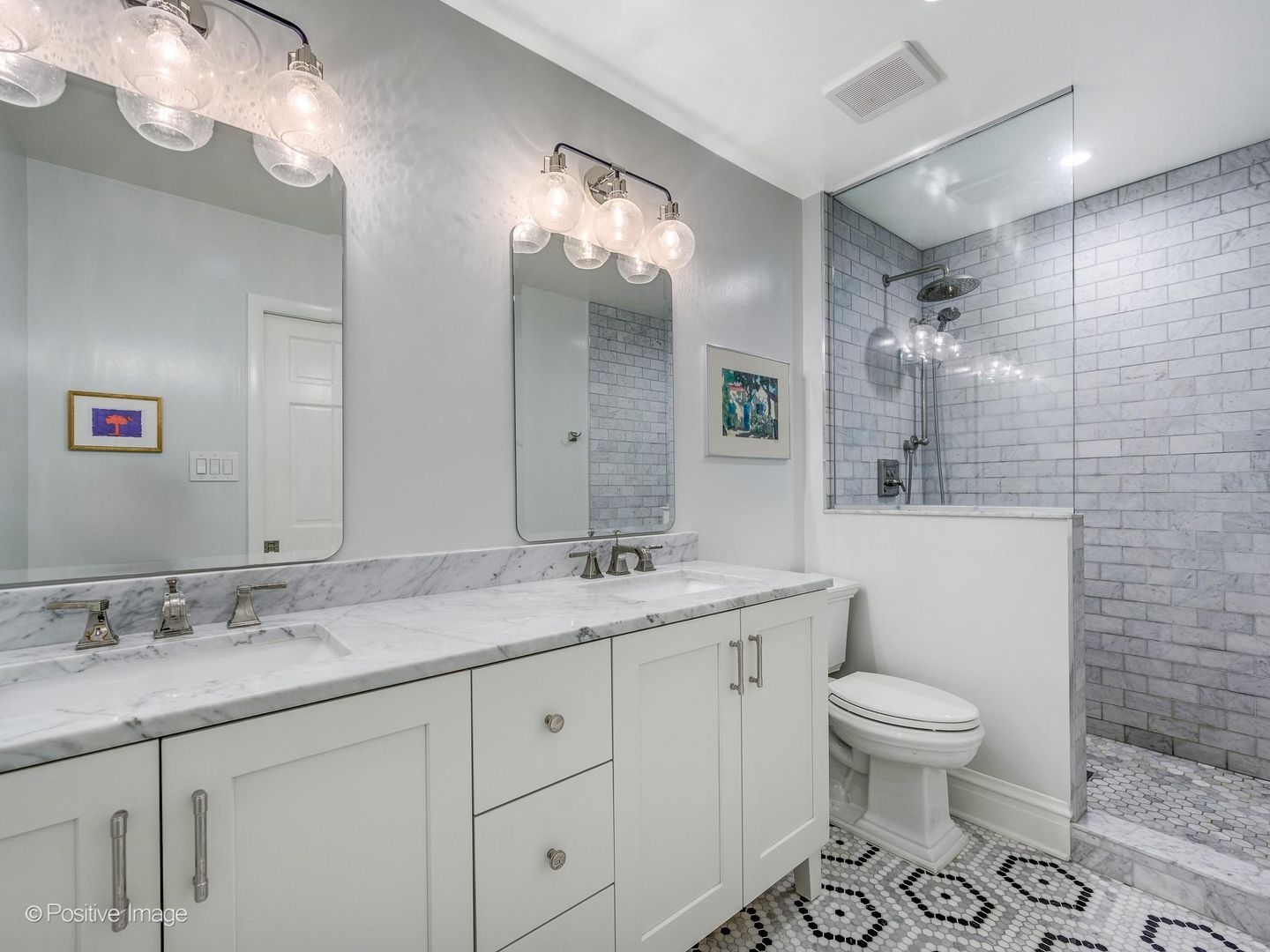 1907 North Cleveland Avenue Chicago IL 60614