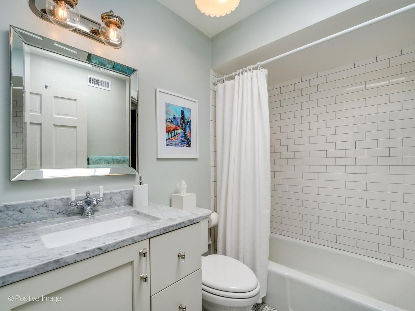 1907 North Cleveland Avenue Chicago IL 60614