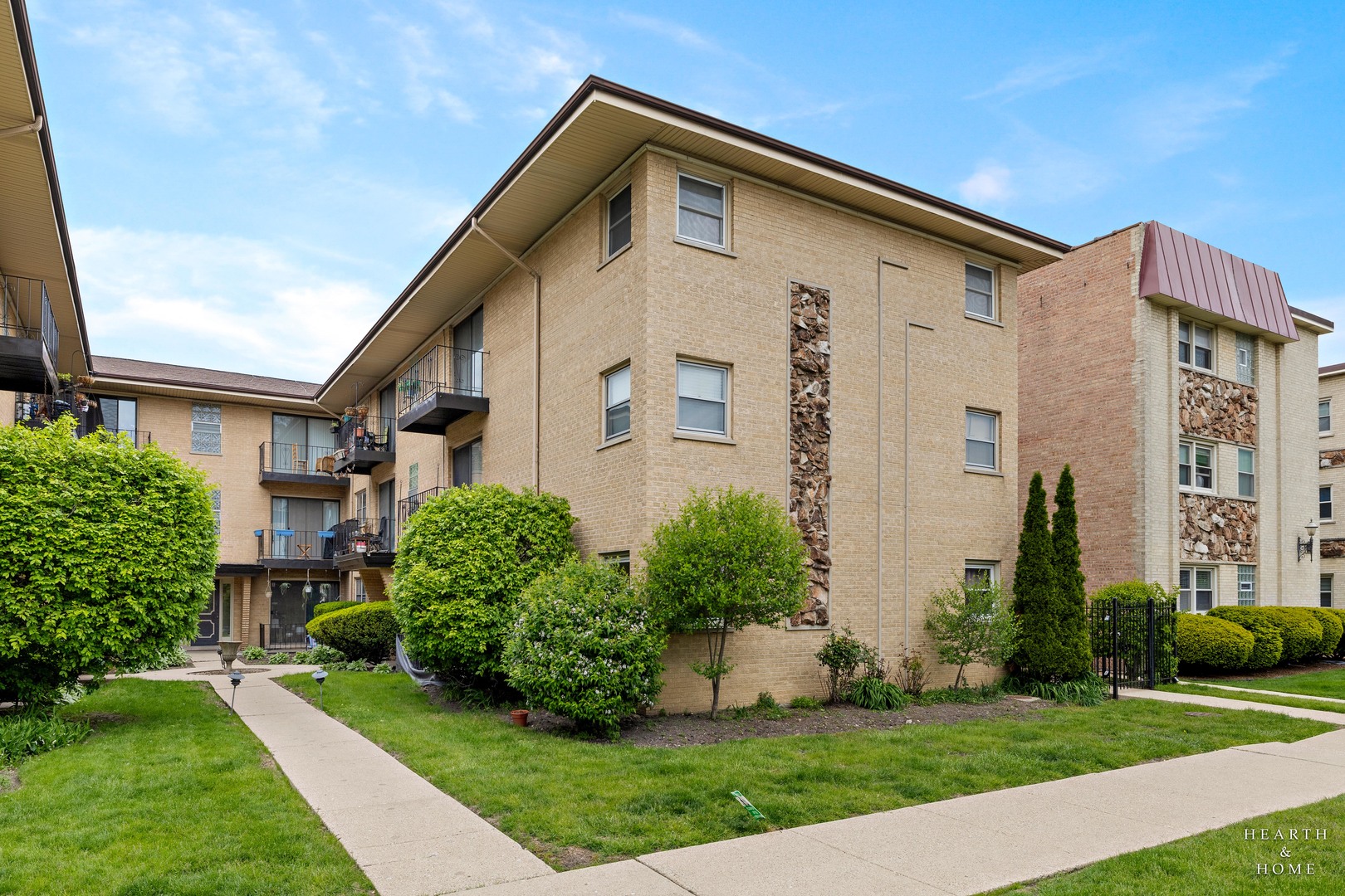 4208 North Keystone Avenue Chicago IL 60641