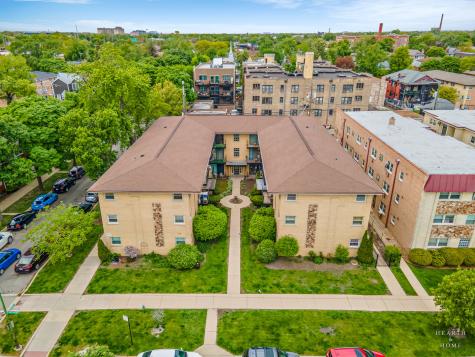 4208 North Keystone Avenue Chicago IL 60641