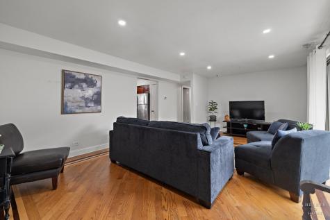 4208 North Keystone Avenue Chicago IL 60641