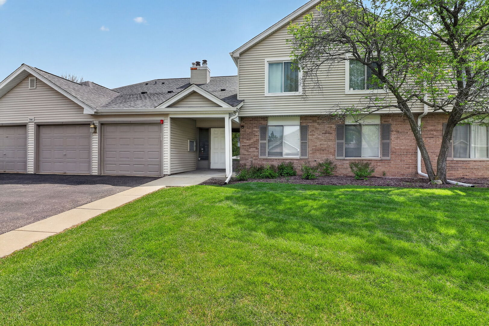 7040 Remington Court Woodridge IL 60517