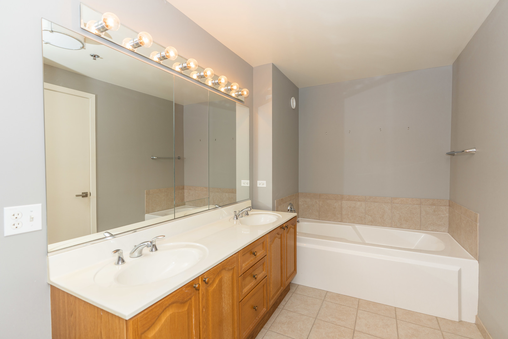 330 West Grand Avenue Chicago IL 60654