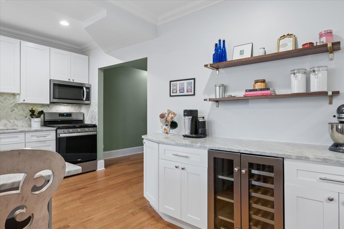 2018 West Farragut Avenue Chicago IL 60625