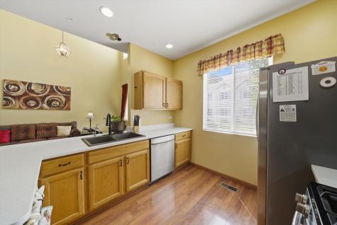 1513 Azalea Circle Romeoville IL 60446