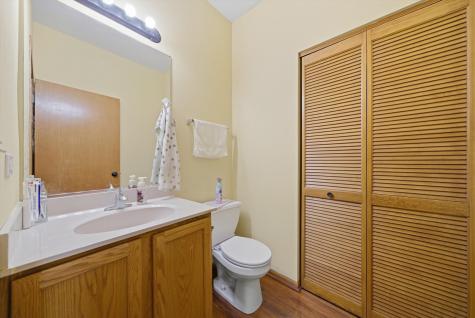 1513 Azalea Circle Romeoville IL 60446