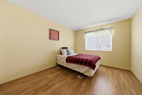 1513 Azalea Circle Romeoville IL 60446