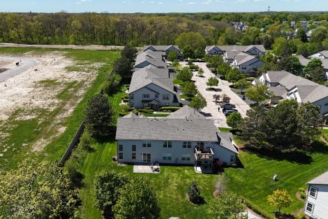 563 Willow Way Lindenhurst IL 60046