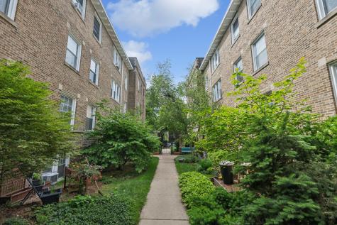 717 Reba Place Evanston IL 60202