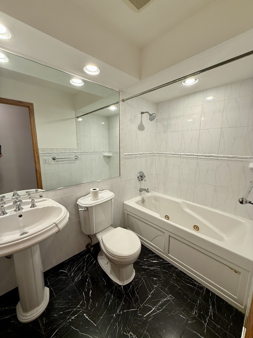 414 South Dee Road Park Ridge IL 60068