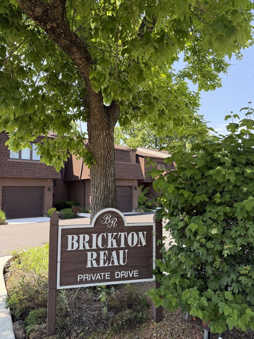 414 South Dee Road Park Ridge IL 60068