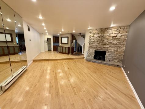 414 South Dee Road Park Ridge IL 60068