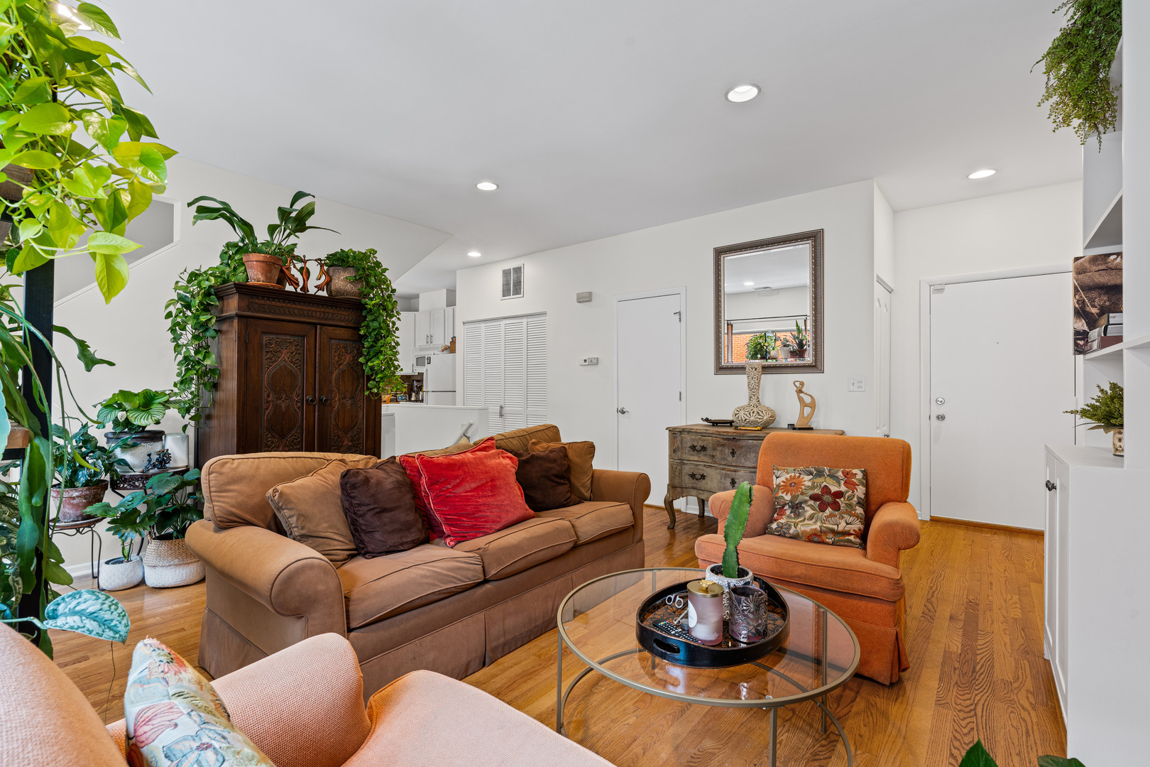 4534 South Woodlawn Avenue Chicago IL 60653