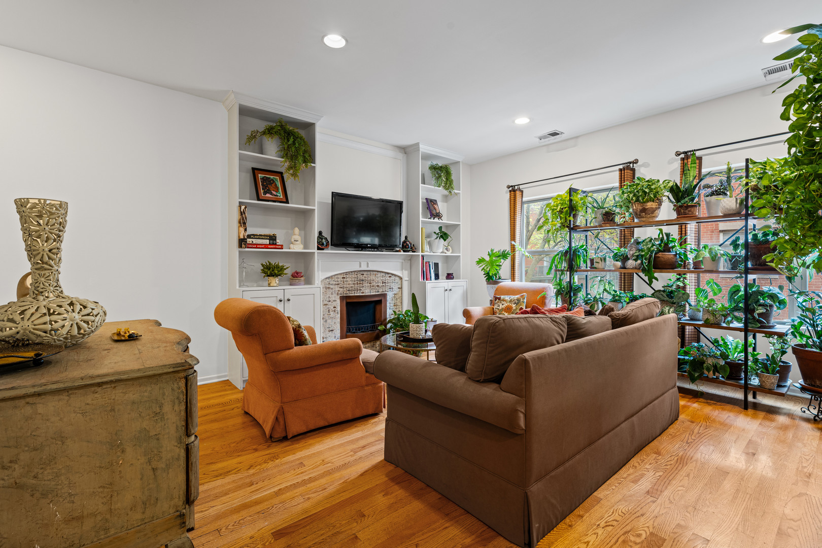 4534 South Woodlawn Avenue Chicago IL 60653