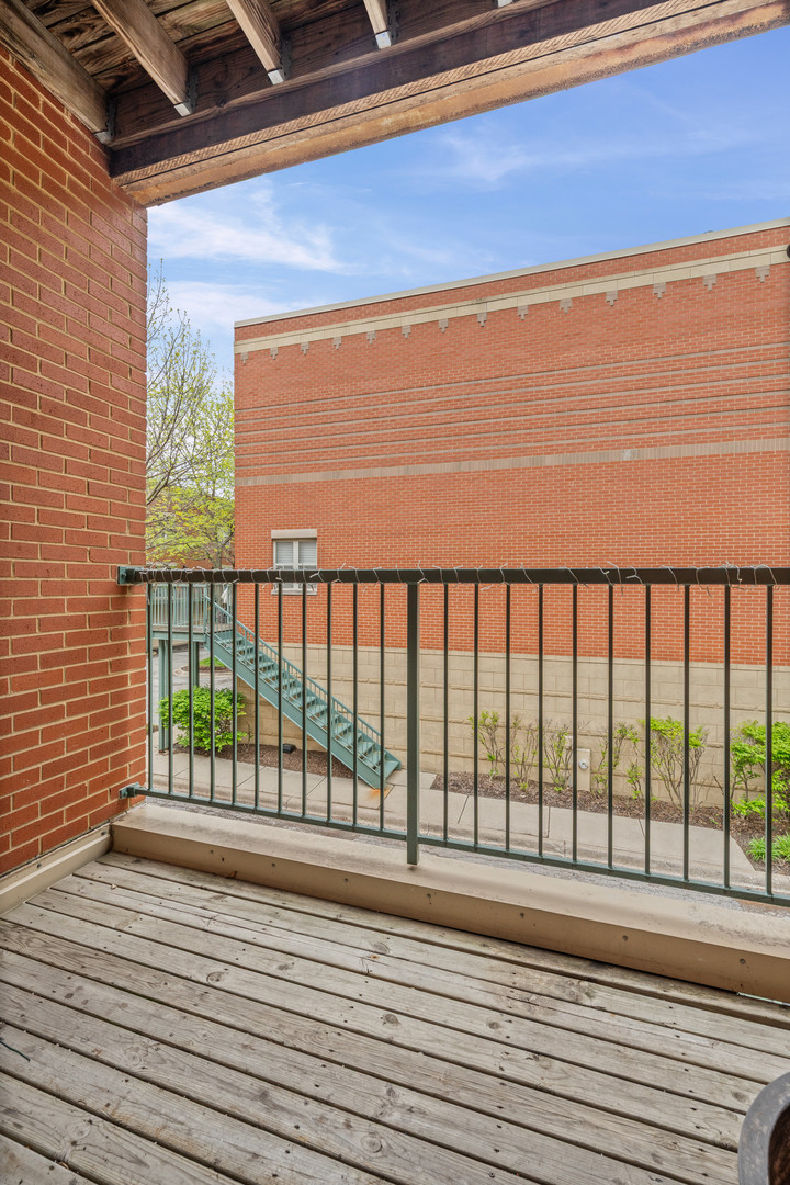 4534 South Woodlawn Avenue Chicago IL 60653
