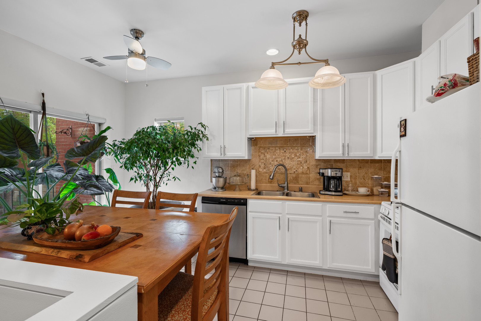 4534 South Woodlawn Avenue Chicago IL 60653