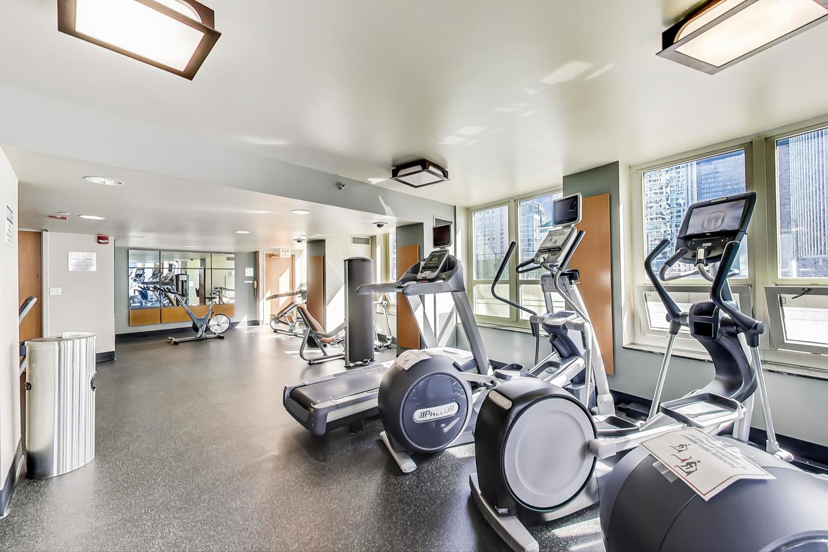 345 North La Salle Drive Chicago IL 60654