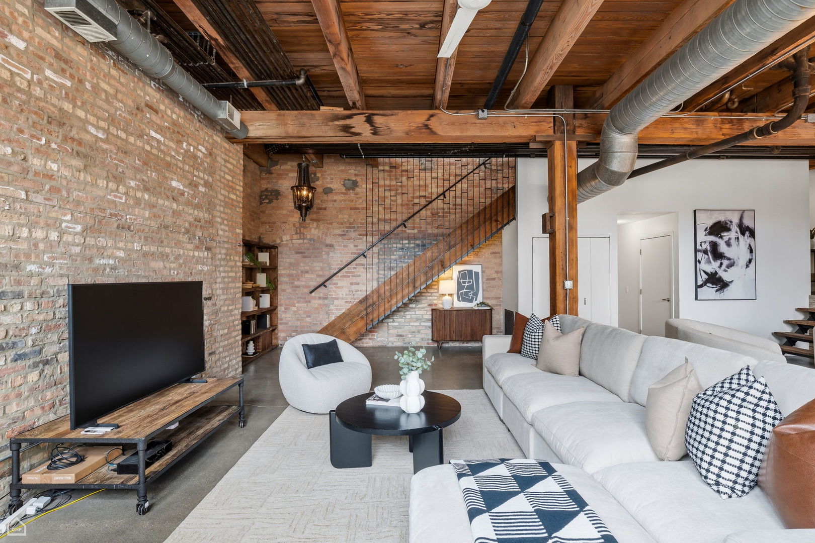 835 North Wood Street Chicago IL 60622