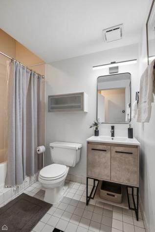 835 North Wood Street Chicago IL 60622