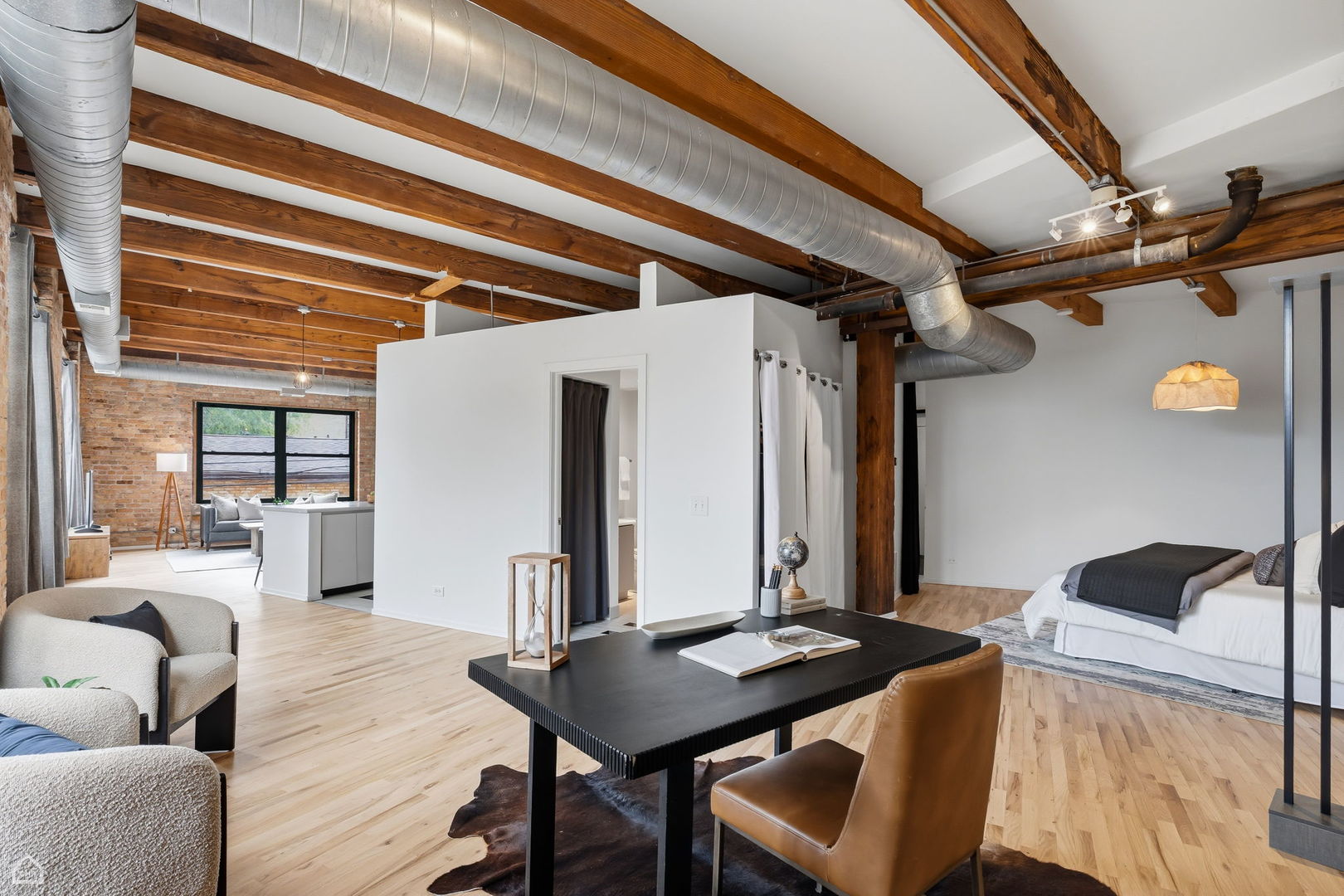 835 North Wood Street Chicago IL 60622