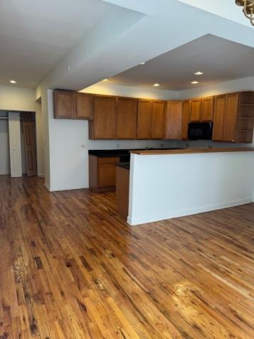 106 North Hamlin Avenue Chicago IL 60624