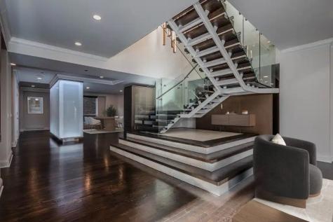 270 East Pearson Street Chicago IL 60611