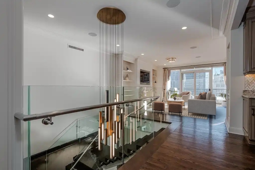 270 East Pearson Street Chicago IL 60611