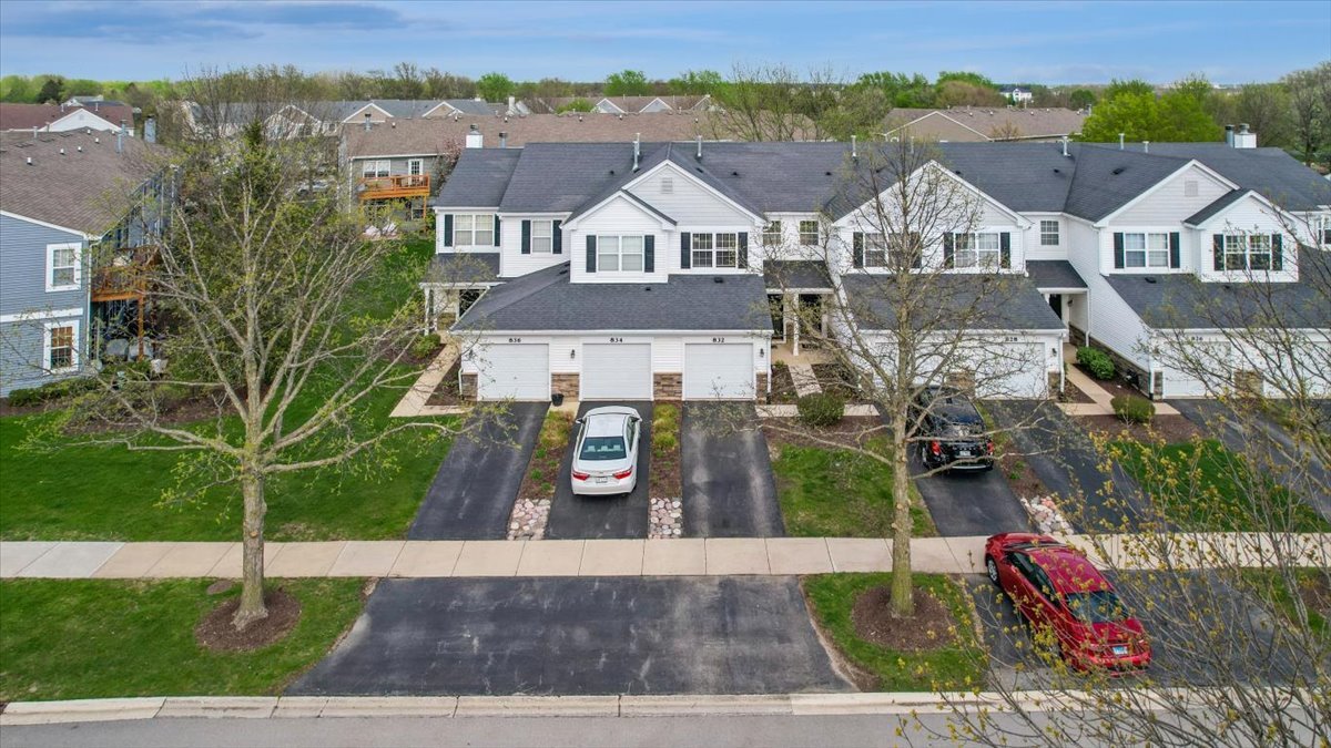 832 Genesee Drive Naperville IL 60563
