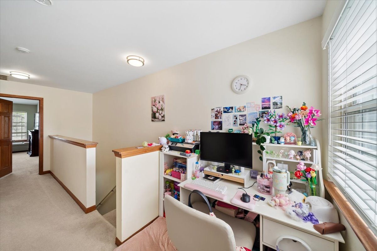 832 Genesee Drive Naperville IL 60563