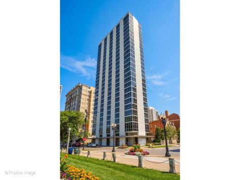 1555 North Dearborn Parkway Chicago IL 60610