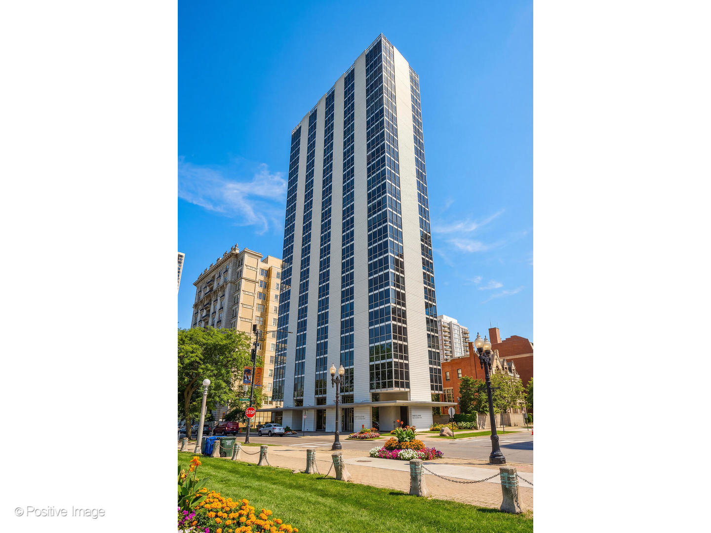1555 North Dearborn Parkway Chicago IL 60610