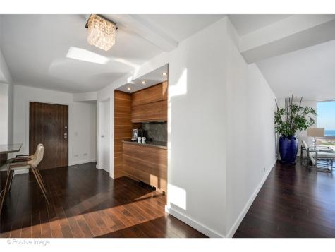 1555 North Dearborn Parkway Chicago IL 60610