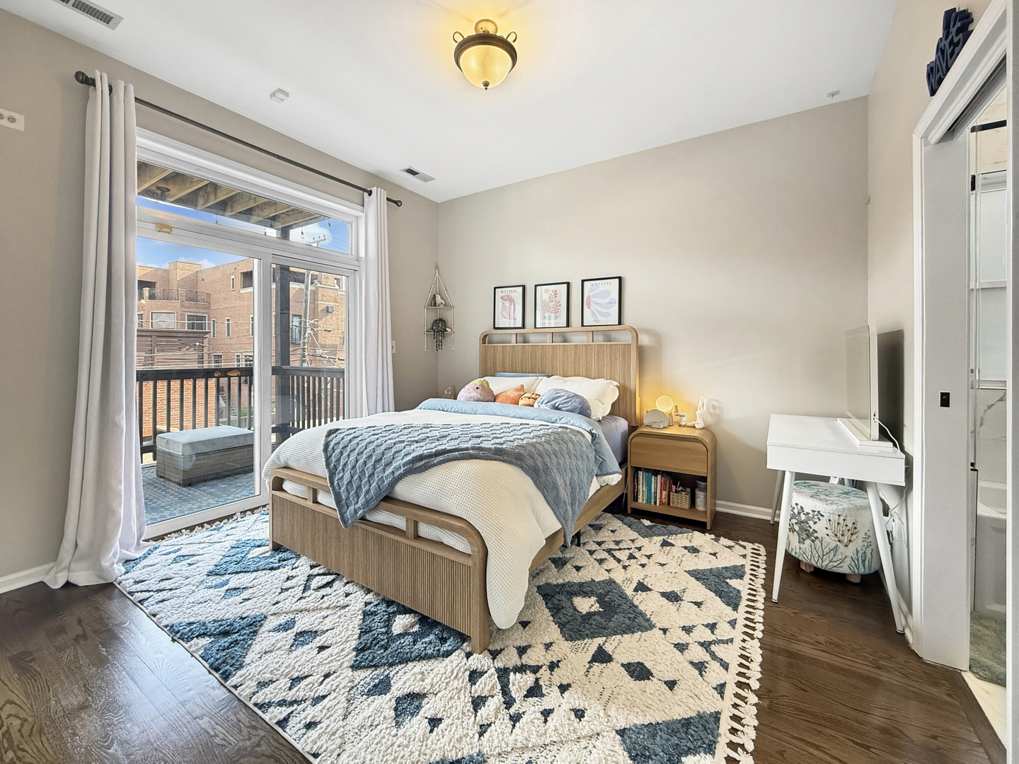 1726 West Diversey Parkway Chicago IL 60614