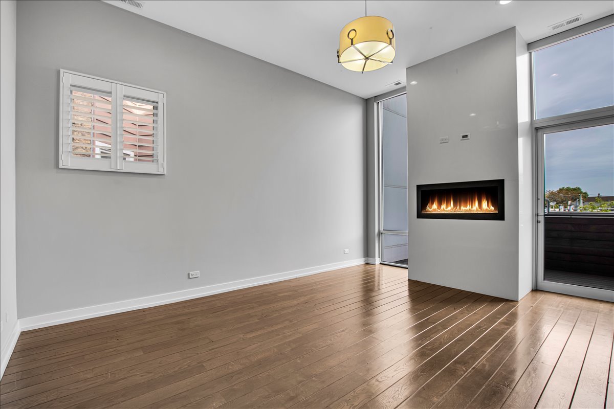 1821 West Armitage Avenue Chicago IL 60622