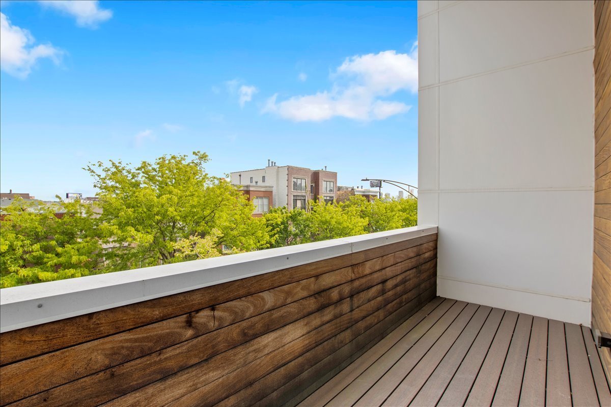1821 West Armitage Avenue Chicago IL 60622