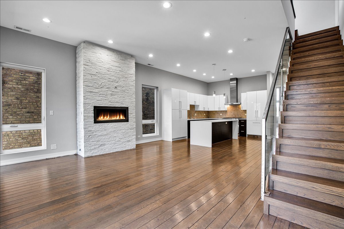 1821 West Armitage Avenue Chicago IL 60622