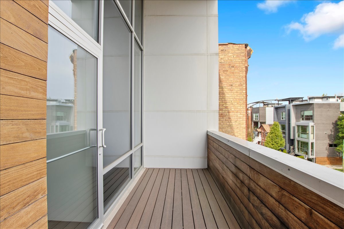 1821 West Armitage Avenue Chicago IL 60622