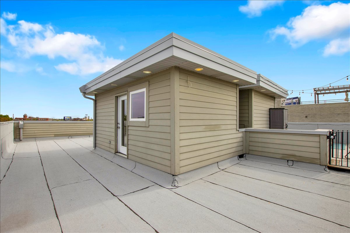 1821 West Armitage Avenue Chicago IL 60622