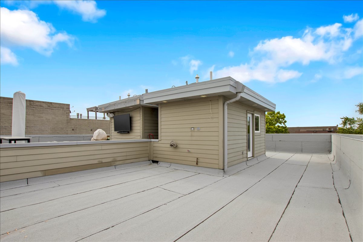 1821 West Armitage Avenue Chicago IL 60622