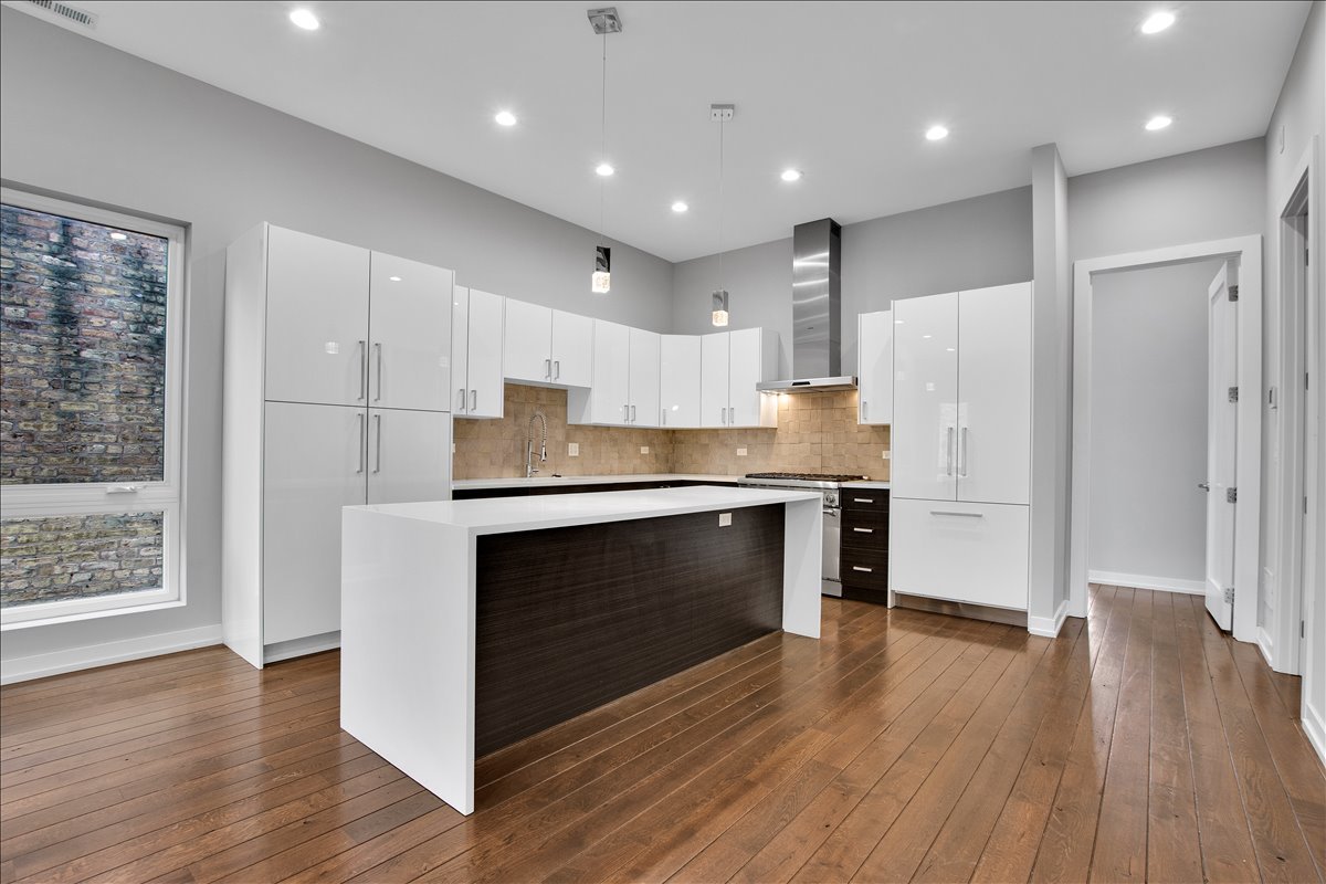 1821 West Armitage Avenue Chicago IL 60622