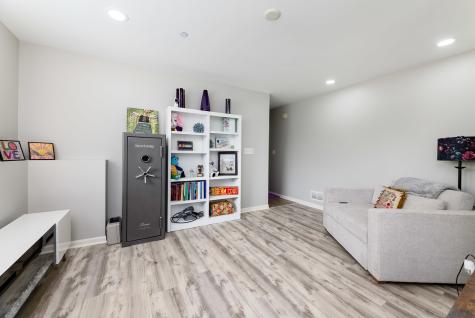 208 Prairie Court Morton Grove IL 60053