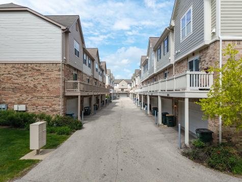 208 Prairie Court Morton Grove IL 60053