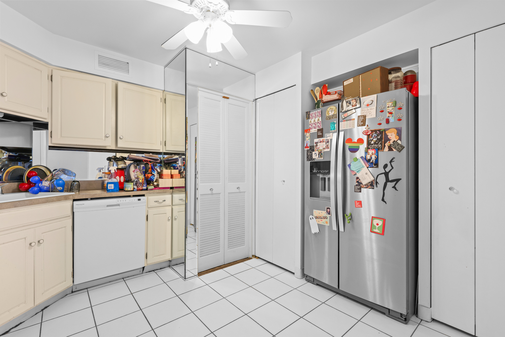 6033 North Sheridan Road Chicago IL 60660