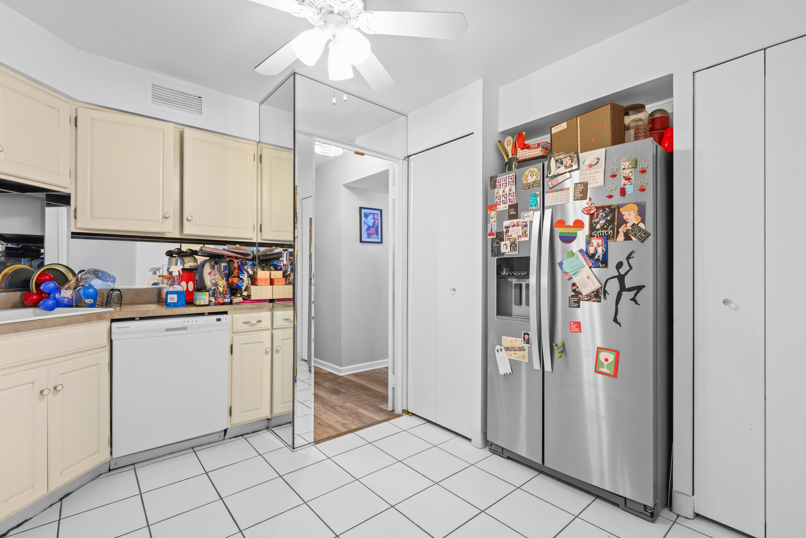 6033 North Sheridan Road Chicago IL 60660