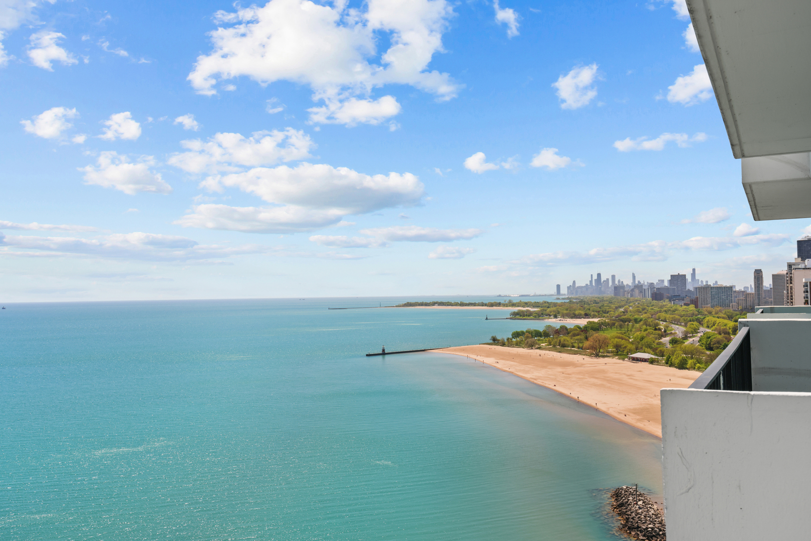 6033 North Sheridan Road Chicago IL 60660