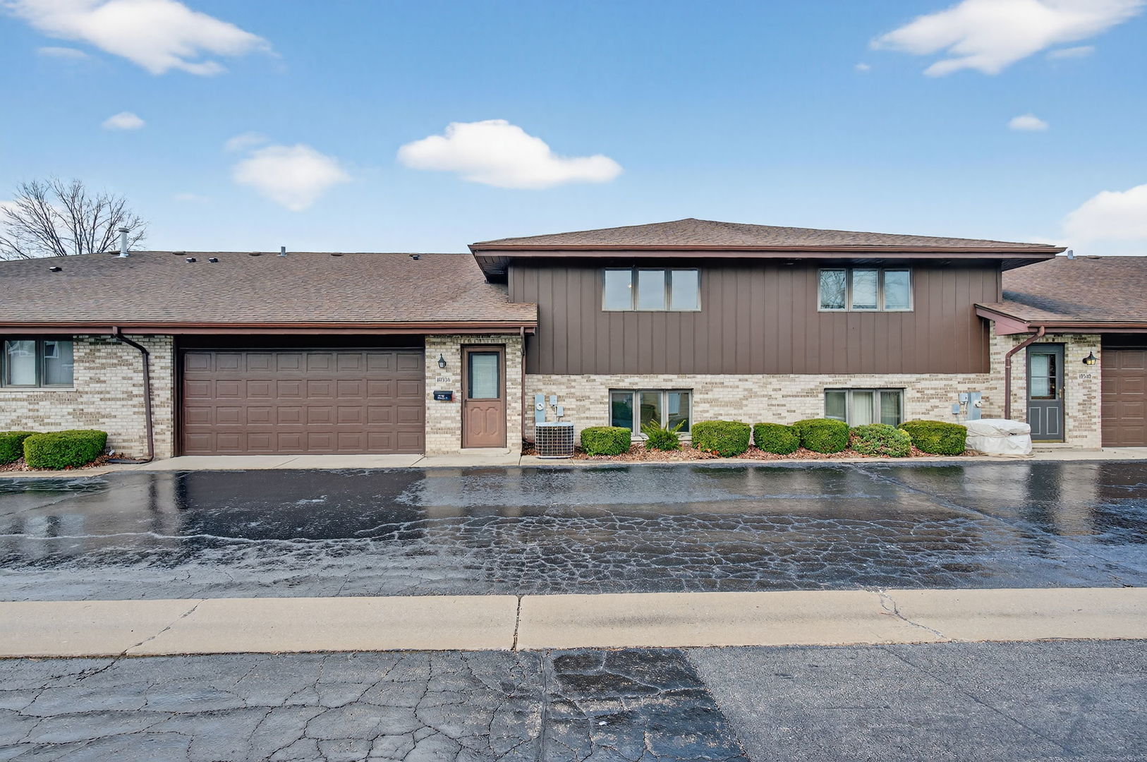 10536 Illinois Court Orland Park IL 60467