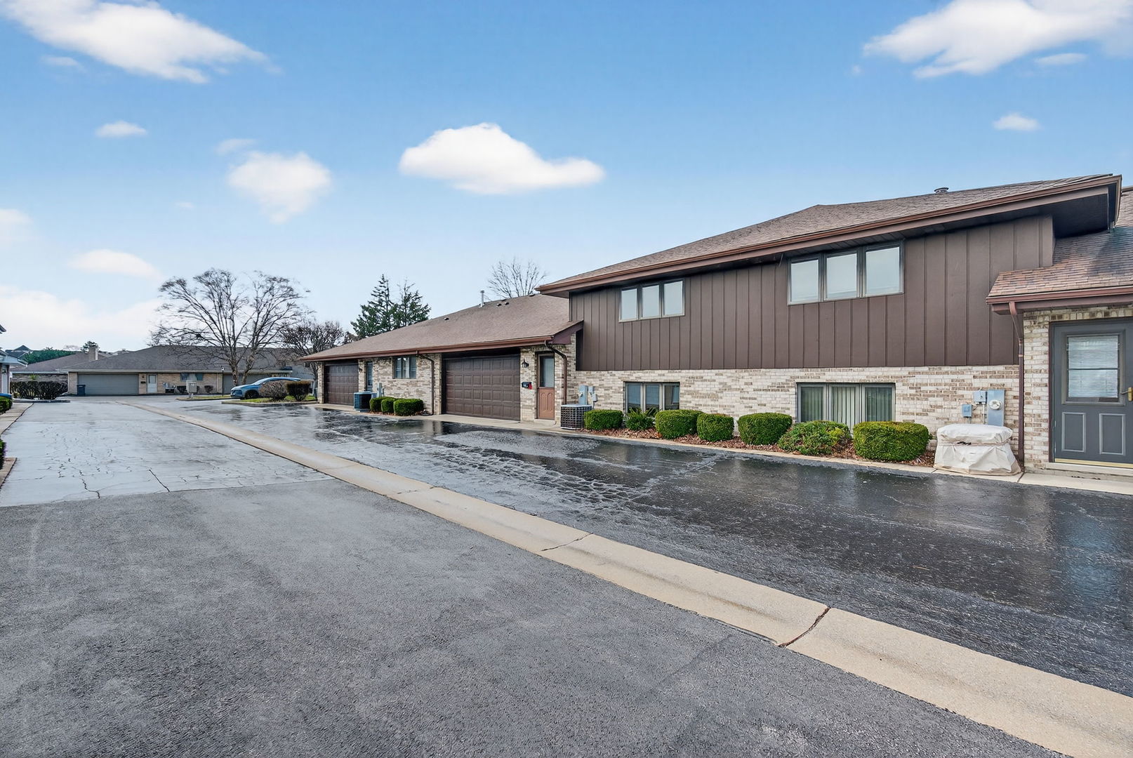 10536 Illinois Court Orland Park IL 60467