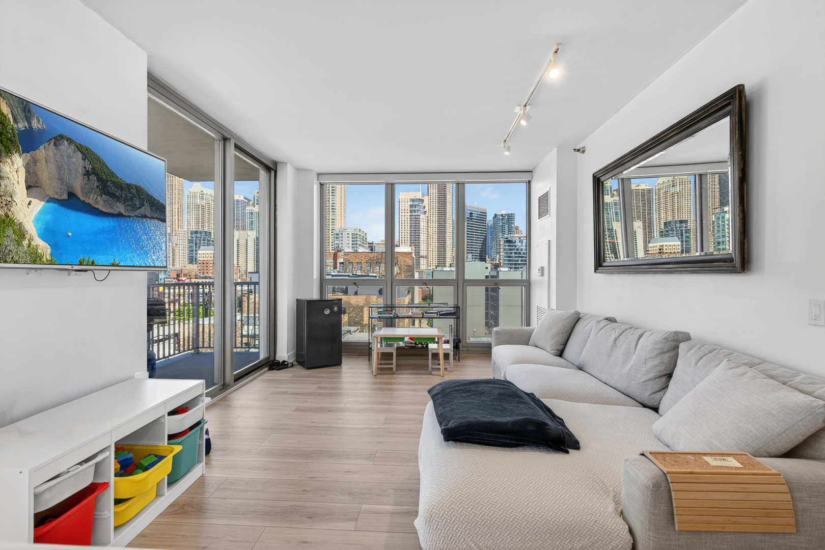 200 West Grand Avenue Chicago IL 60654